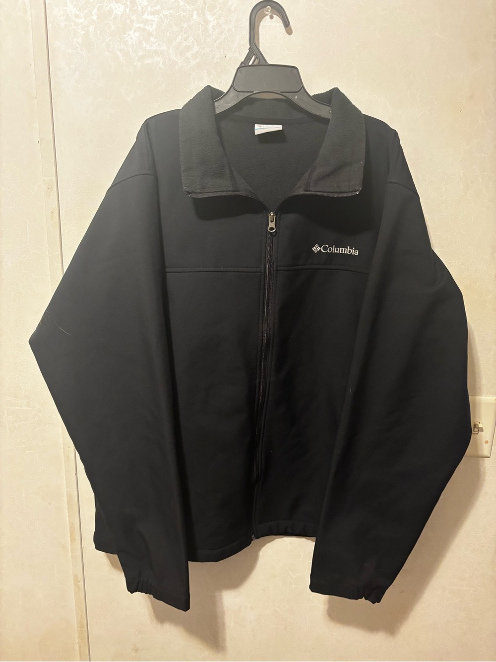 Columbia Black Full-Zip Outdoor Jacket